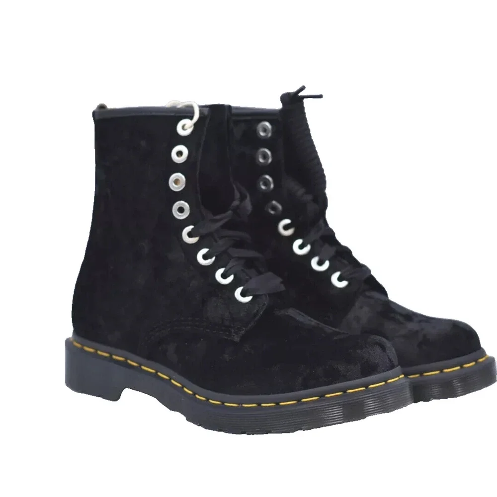 NIB DR. MARTENS Airwair Vegan 1460 Black Velvet Crushed Velvet Boots‎