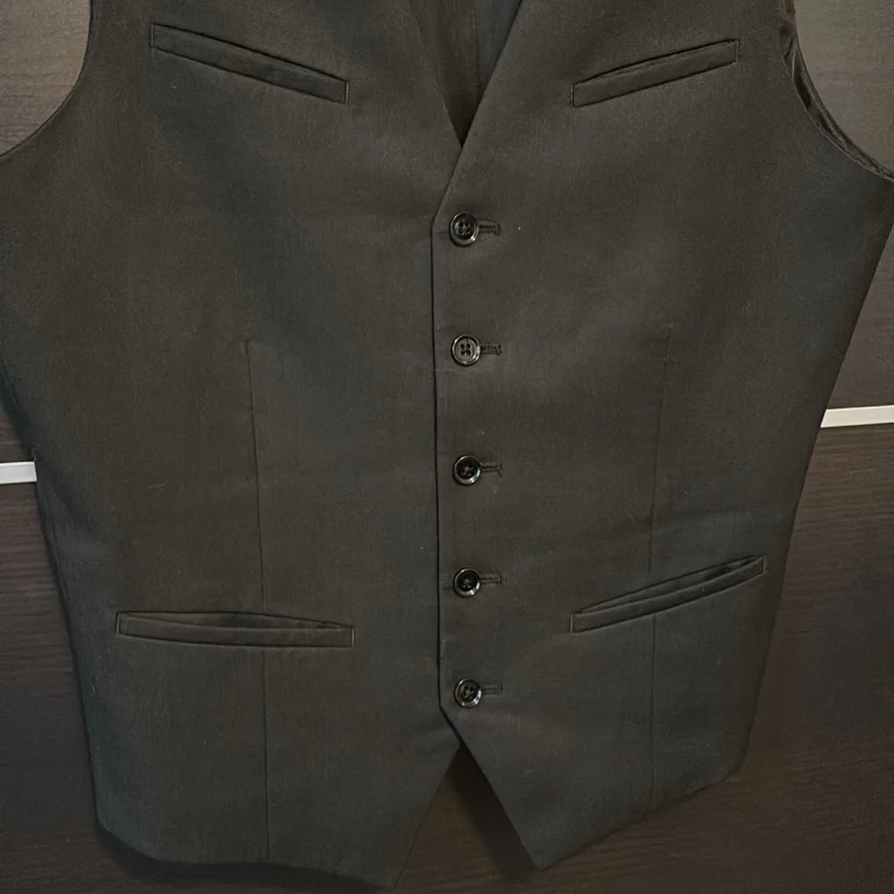 Express men’s vest
