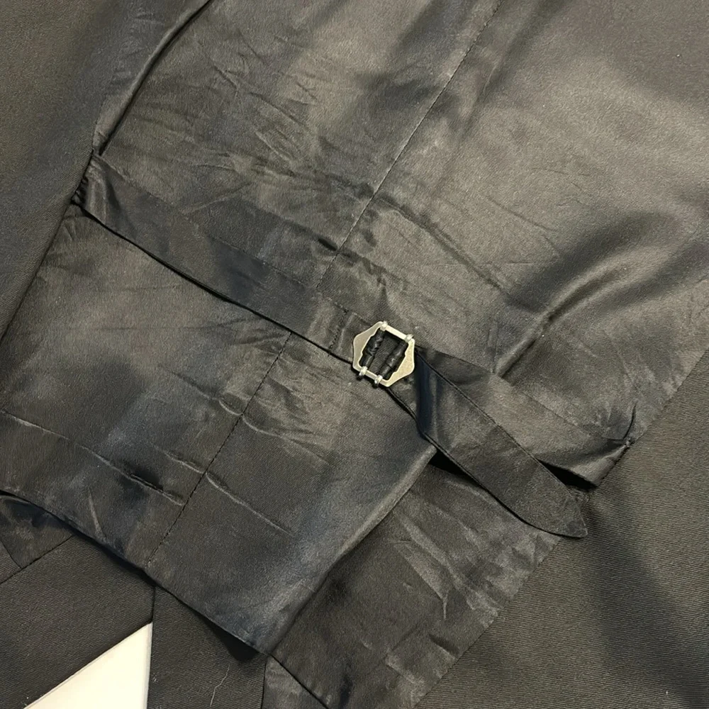 Express men’s vest