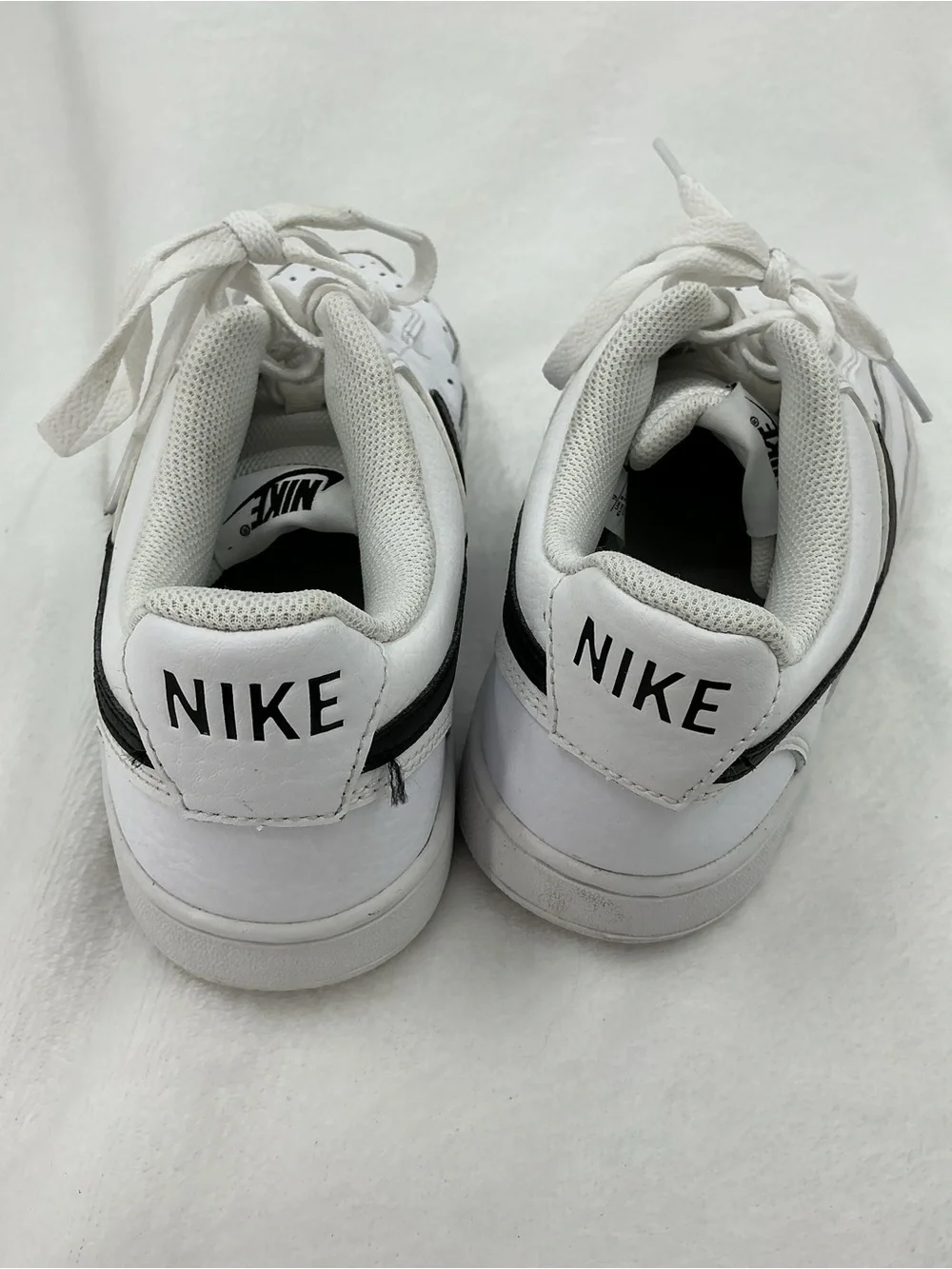 Nike classic crew