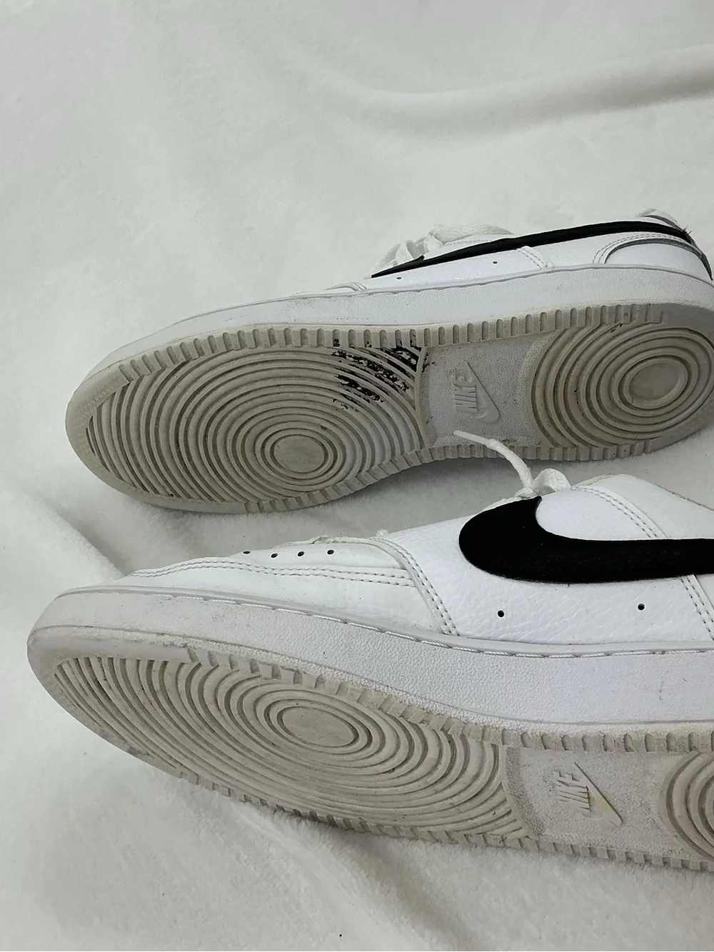 Nike classic crew