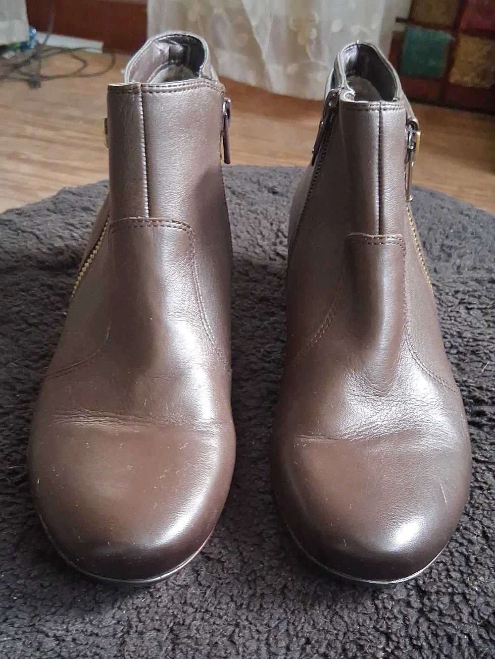 Naturalizer gently used