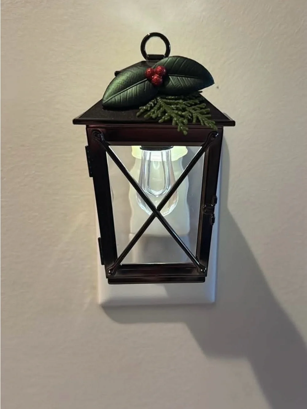 Bath & Body Works Black Lantern Wall Plug-In Nightlight with Green Holly