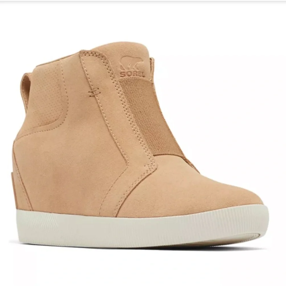 Sorel Out N About Pull On Wedge in Tan
