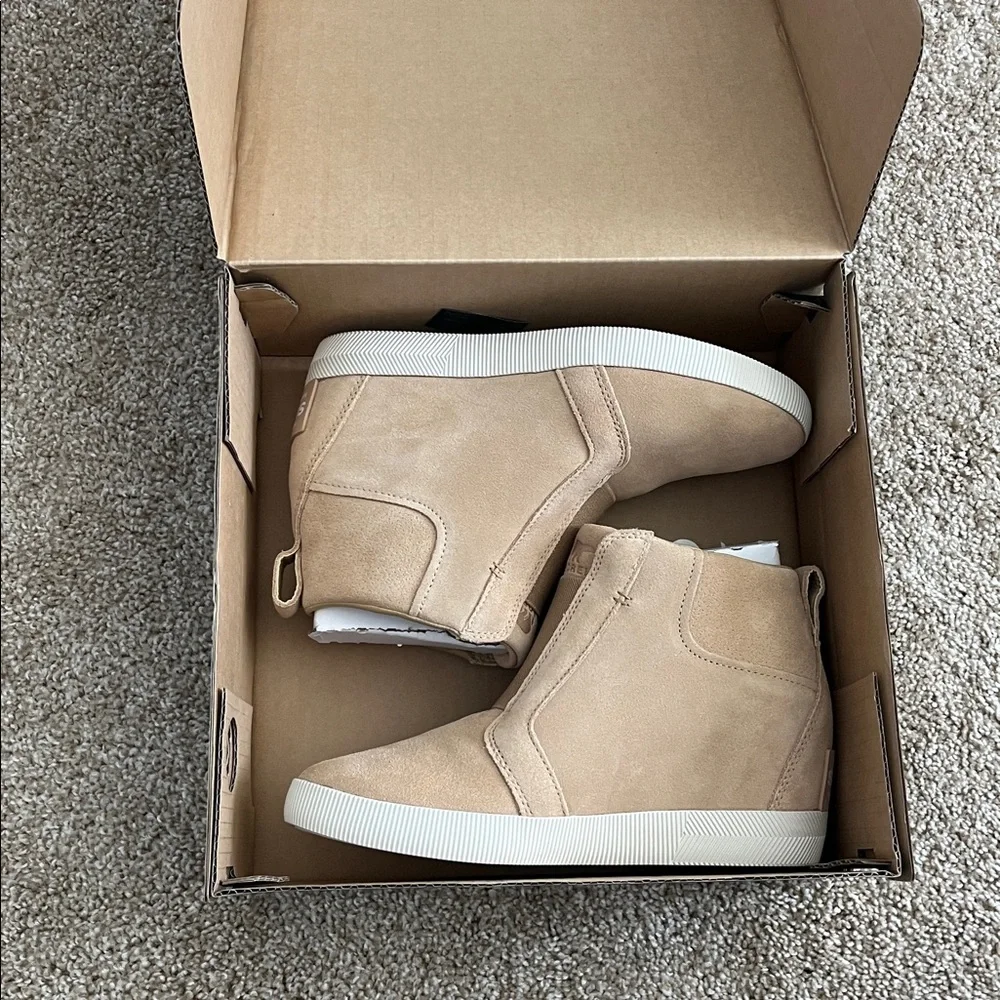 Sorel Out N About Pull On Wedge in Tan