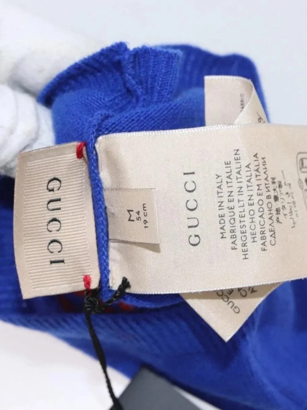 Gucci brand	gucci color	blue