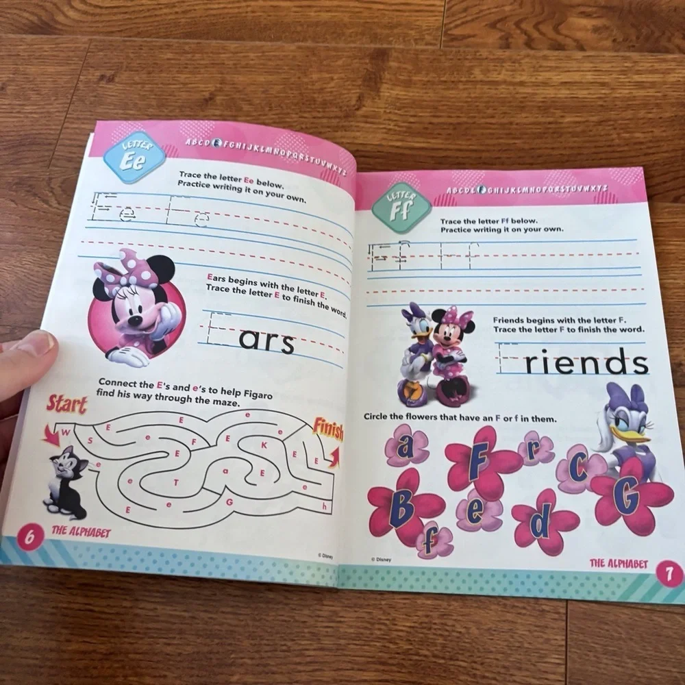 Disney Minnie Mouse Learning Workbook - The Alphabet