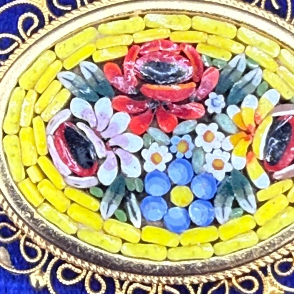 Vintage‎ Micri Mosaic Brooch Gold Tone Yellow Background Stamped Italy