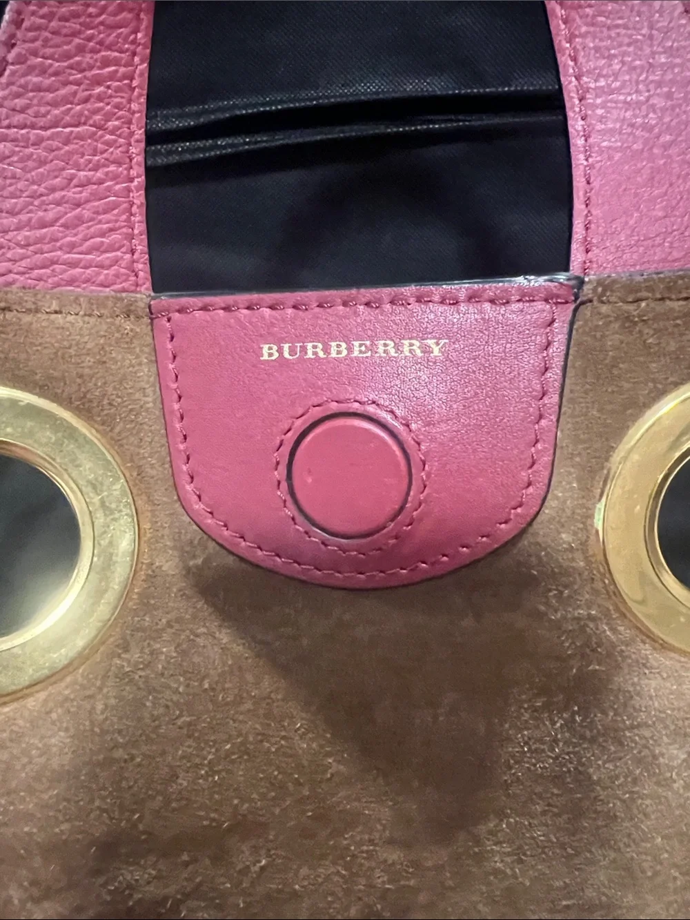 Burberry crest dust handles