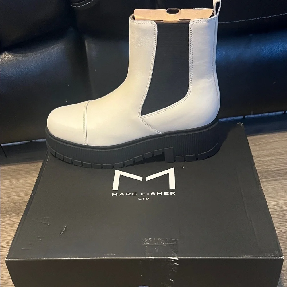 Marc Fisher stylish white