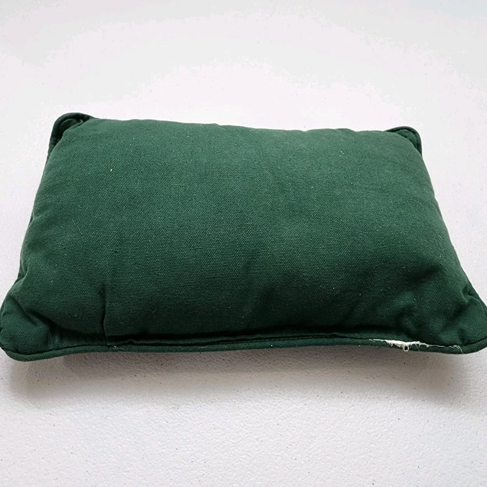 The Unbranded Brand vtg christmas