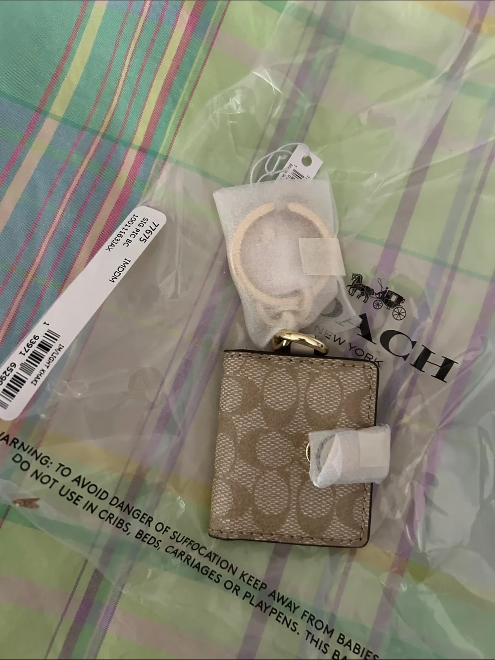Coach Beige Signature Canvas Tote with Chalk Handles and matching key chain!