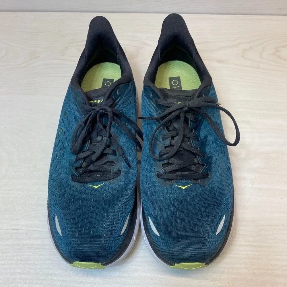 Hoka One One hoka one