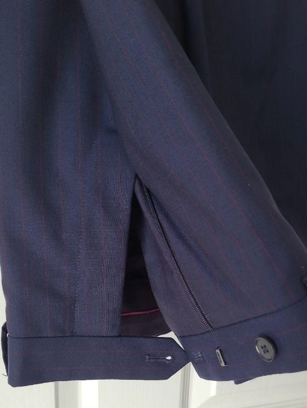 Charles Tyrwhitt vest pockets