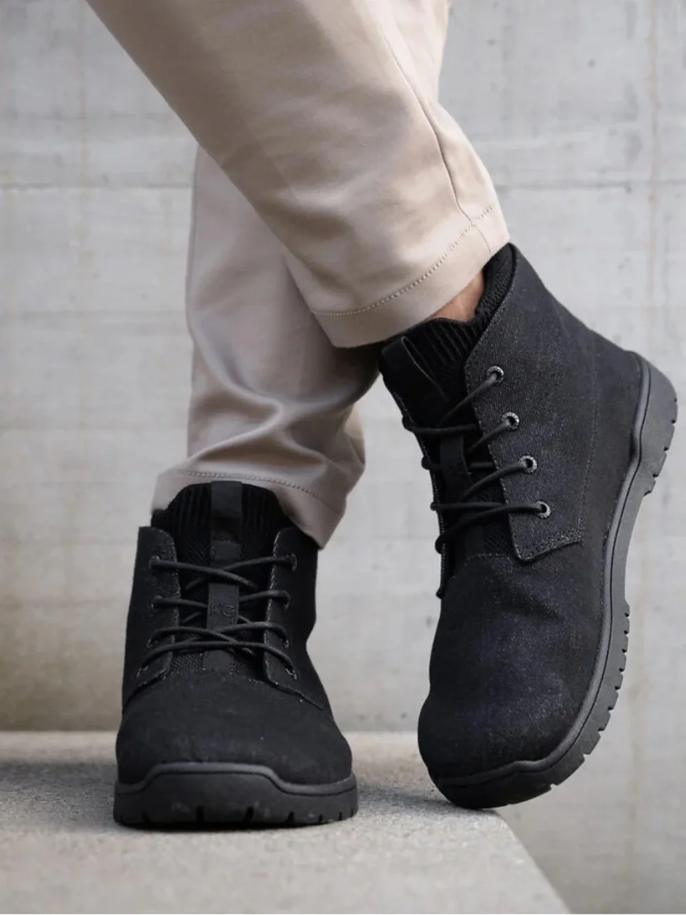 Feelgrounds Men's Black Lace-Up Chukka Boots Size 11