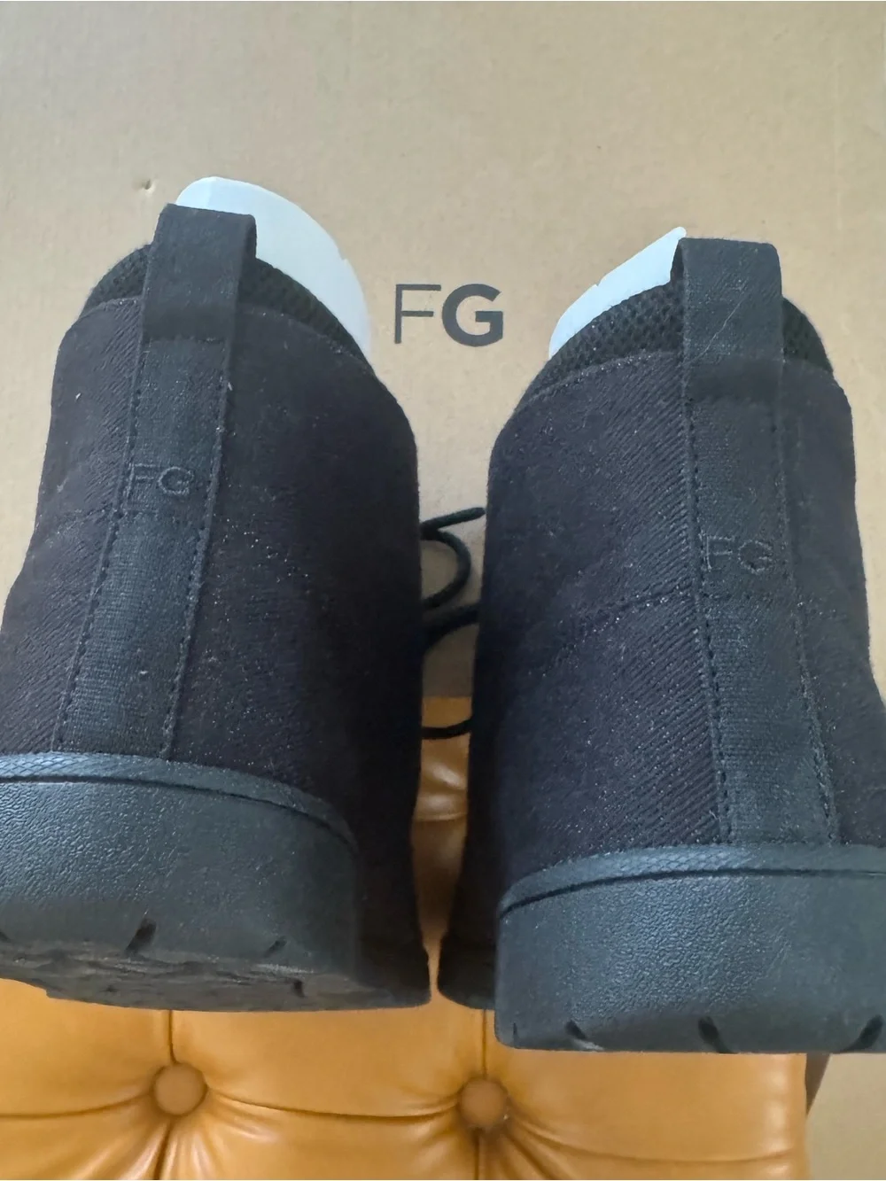 Feelgrounds Men's Black Lace-Up Chukka Boots Size 11