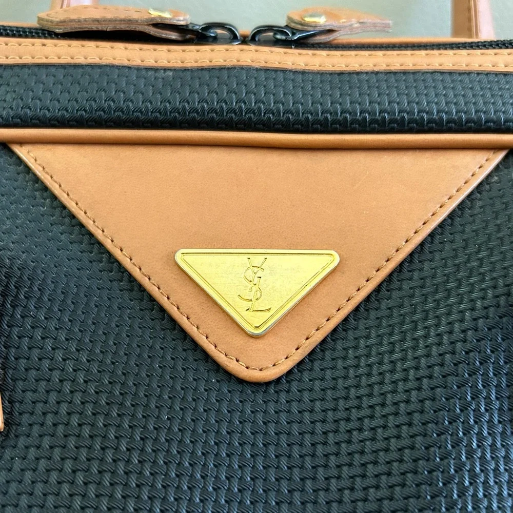 Yves Saint Laurent pvc ask