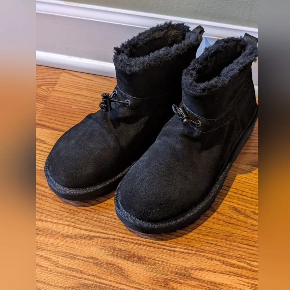 UGG Classic Mini Toggler Boot