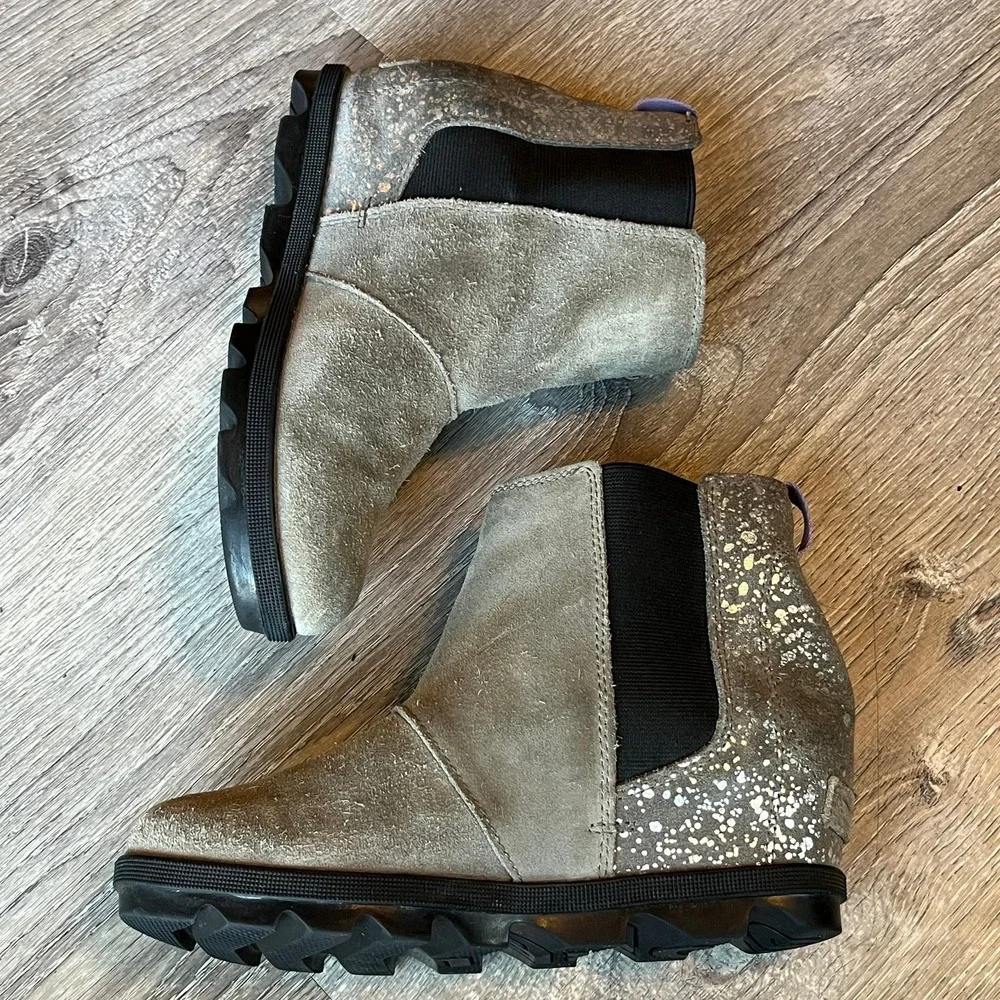 Sorel Joan of Arctic Wedge II Chelsea Boots Gray Suede Womens 5 Youth‎ 4 UK 3