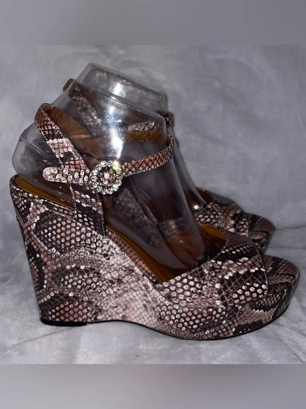 Kurt Geiger all upper supportive