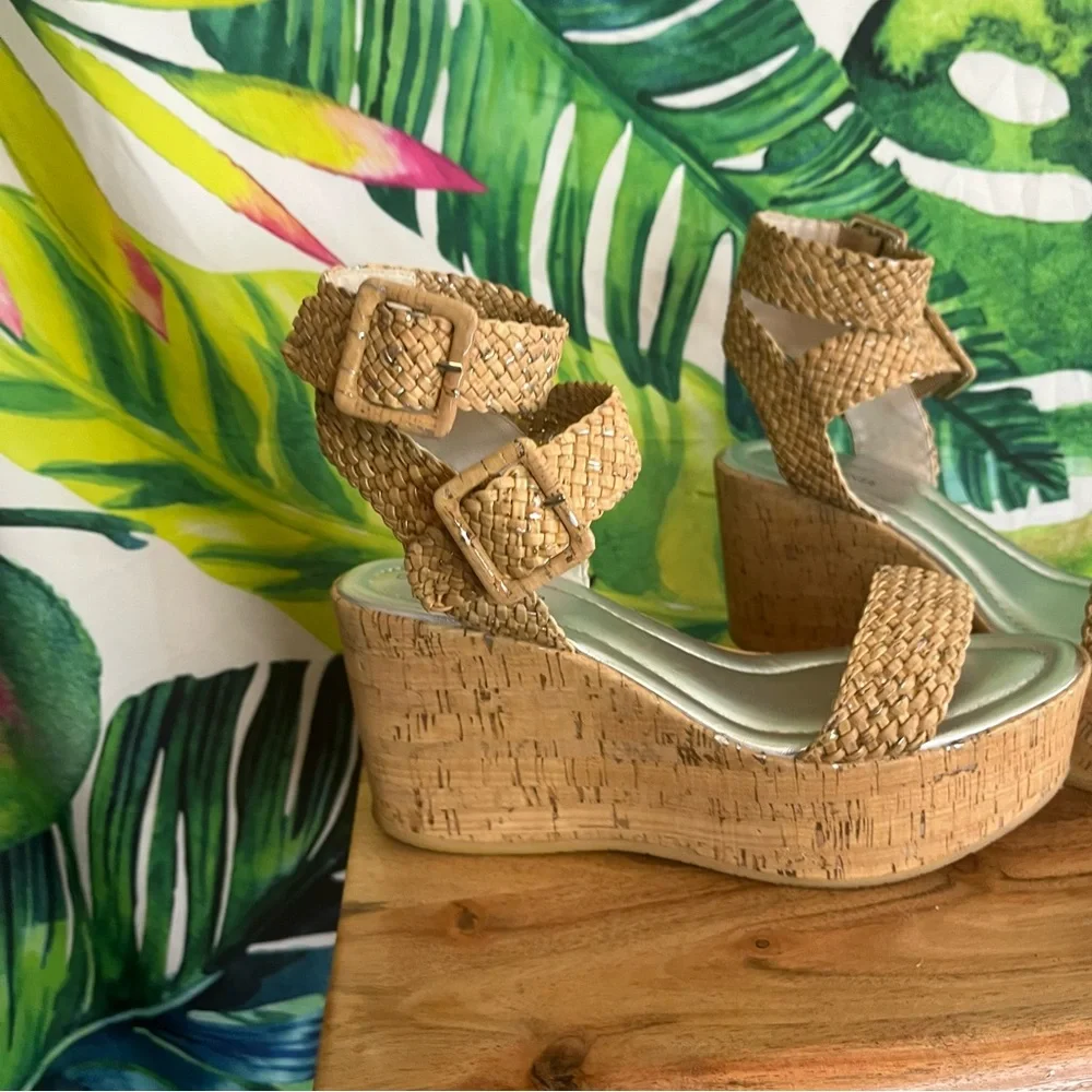 Donald J. Pliner platform wedge