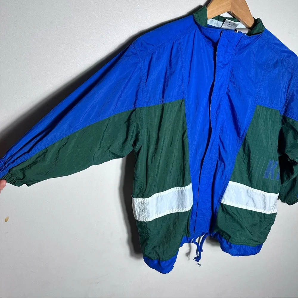 Nike green vibrant