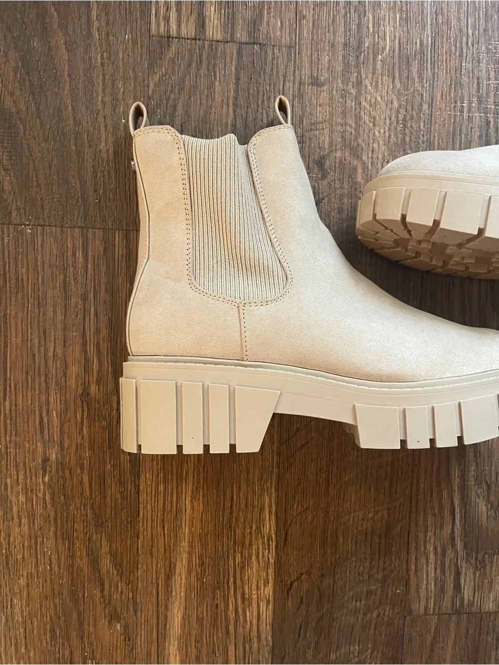 Madden Nyc stylish cream