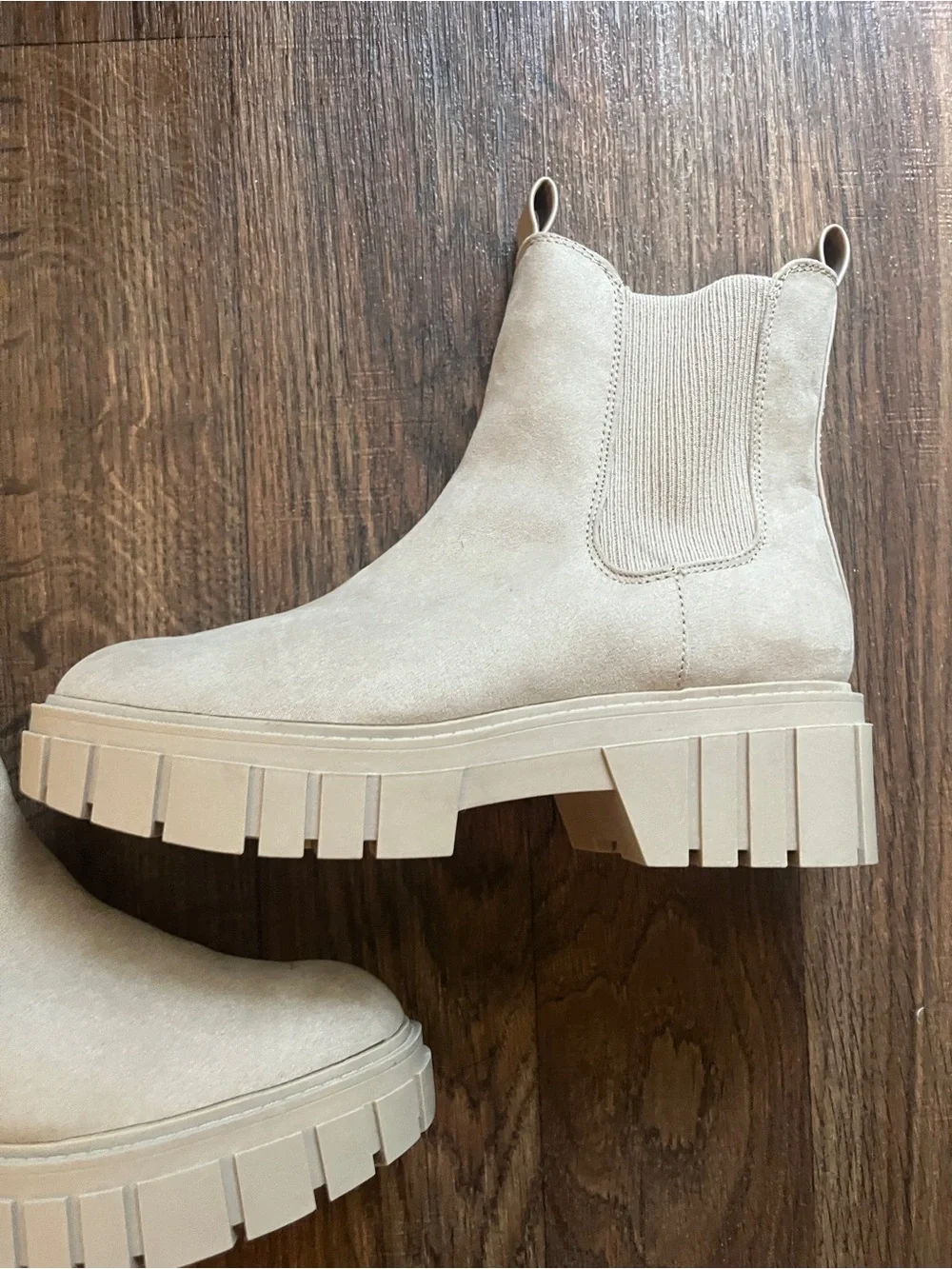 Madden Nyc stylish cream