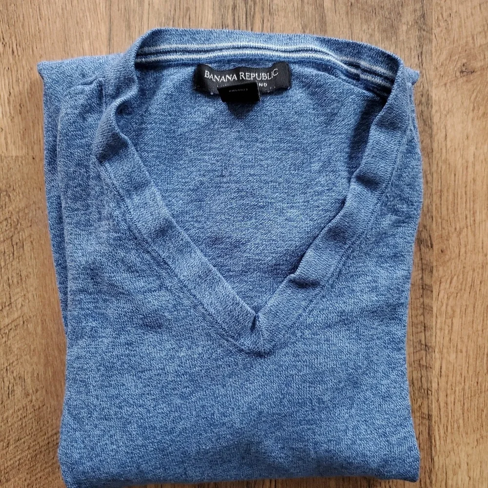 Banana Republic Unisex‎ Blue Cashmere Silk Blend Lightweight V neck Sweater Size