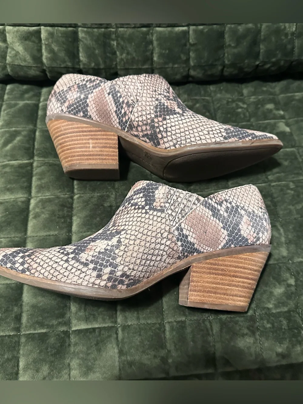 Lucky Brand pointed toe