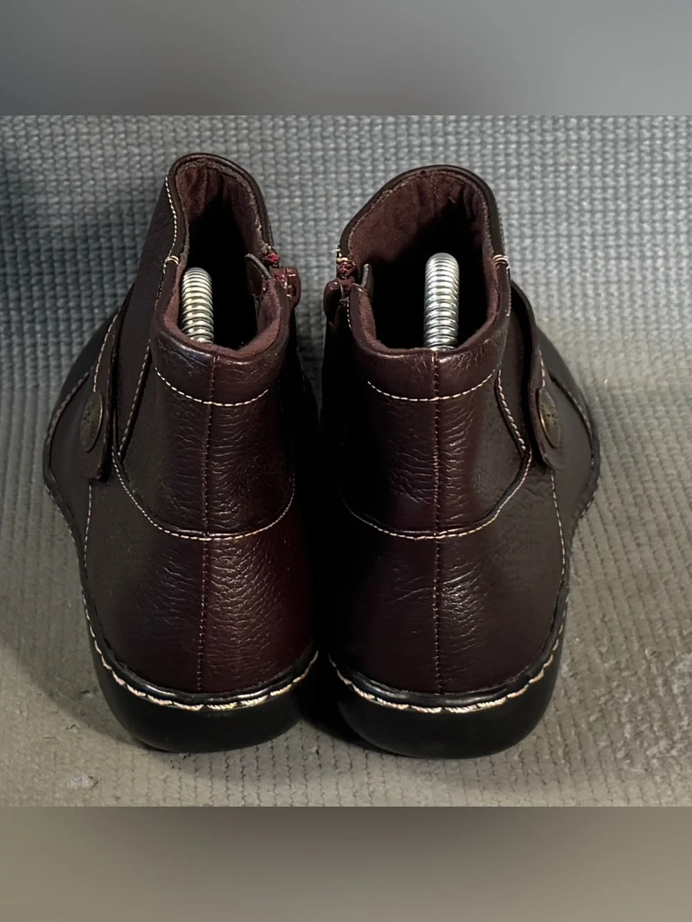 Clarks no out