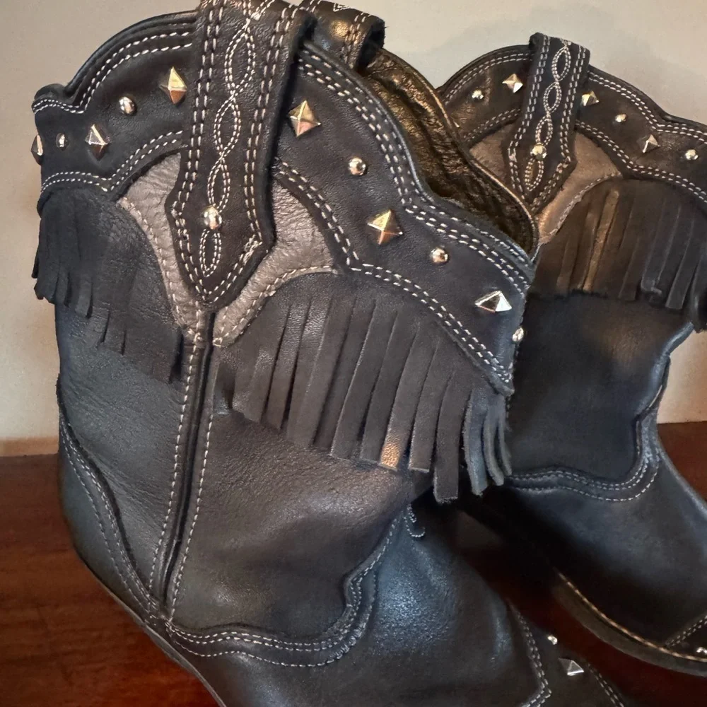 rocking country step out