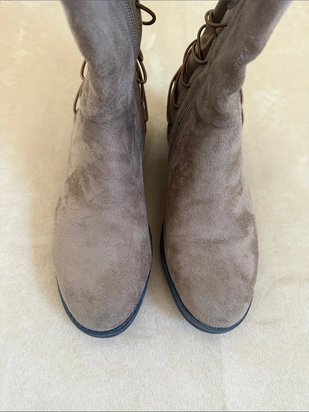 unbranded chic taupe