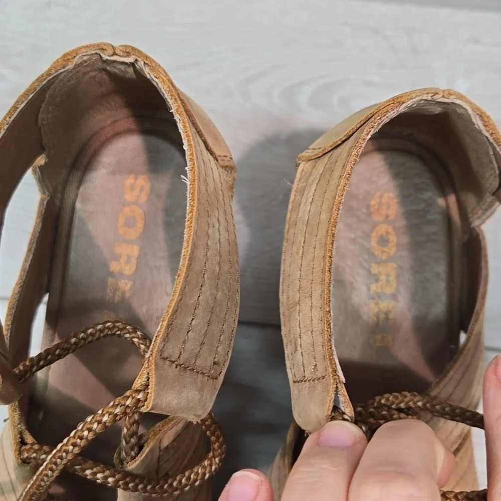 Sorel Women Joanie Ankle Lace Up Tractor Wedge Platform Sandals Boots Shoes Sz 9