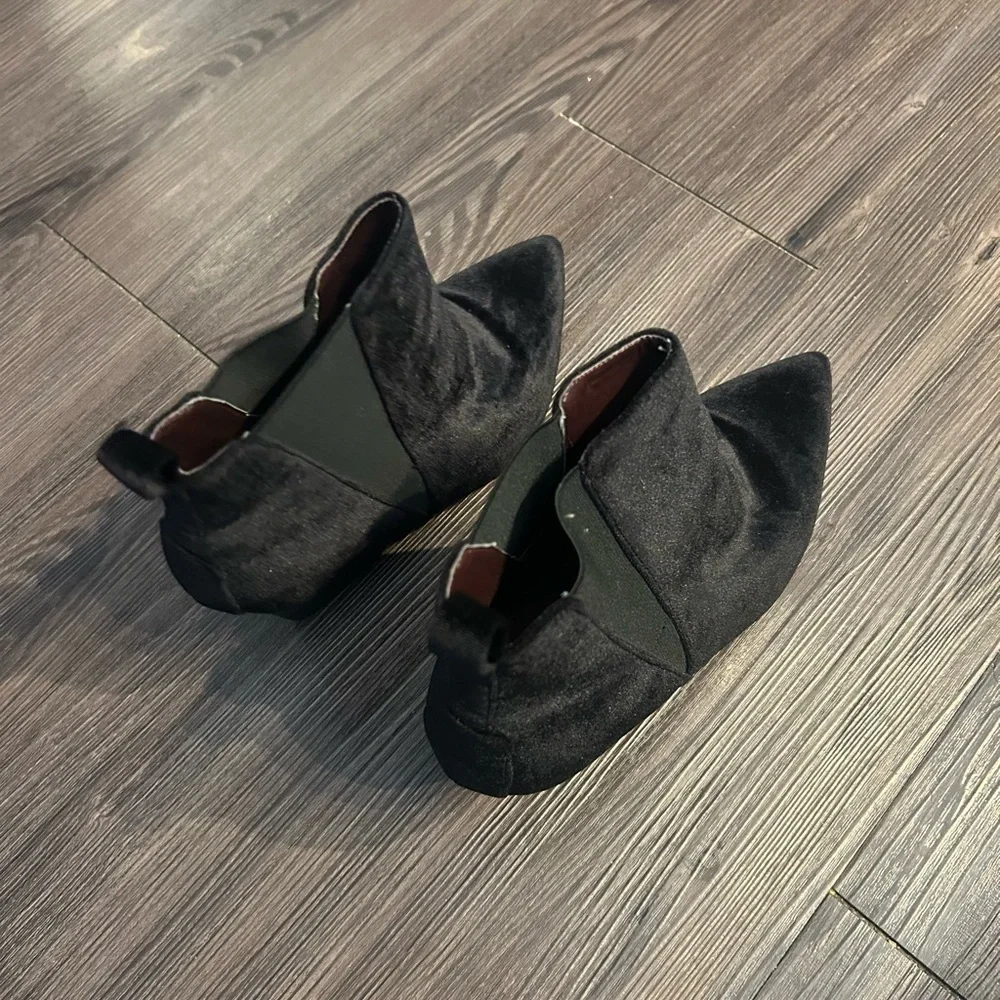 Report Signature report footwear