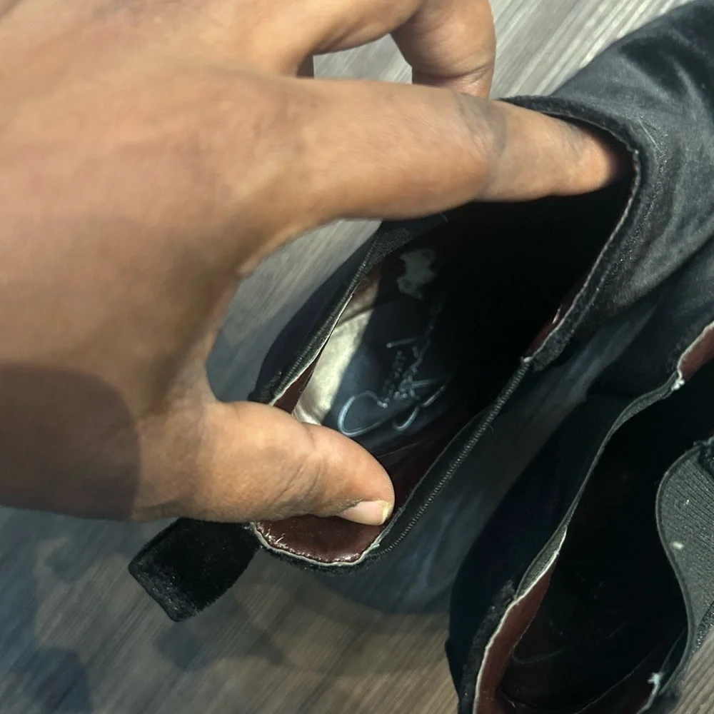 Report Signature report footwear