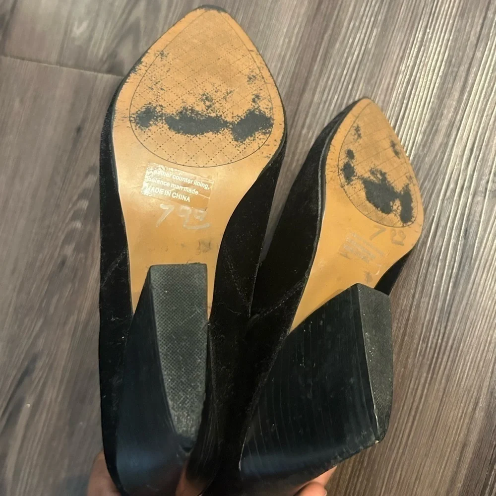 Report Signature report footwear