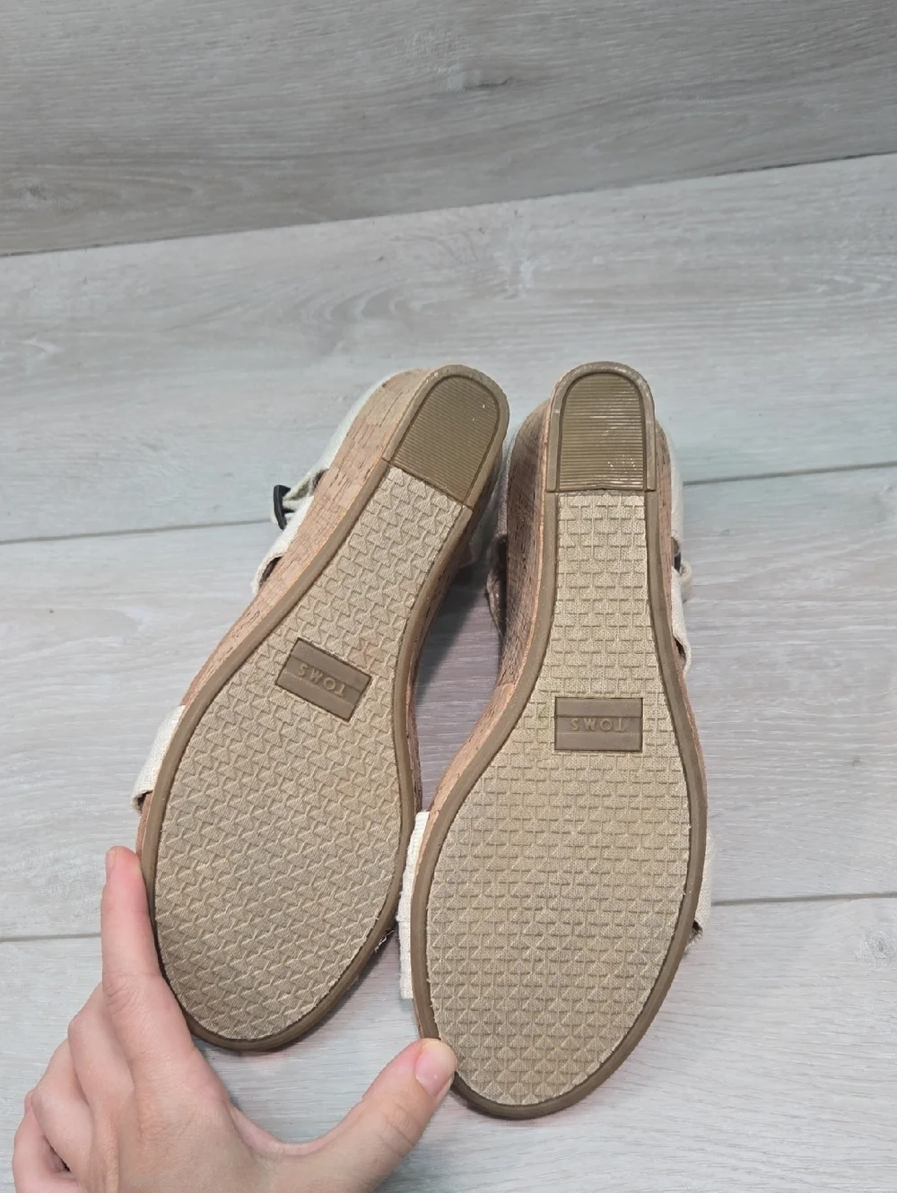 Toms Women Cork Wedge Sandals  Ankle Strap in Natural Shoes Sz 9