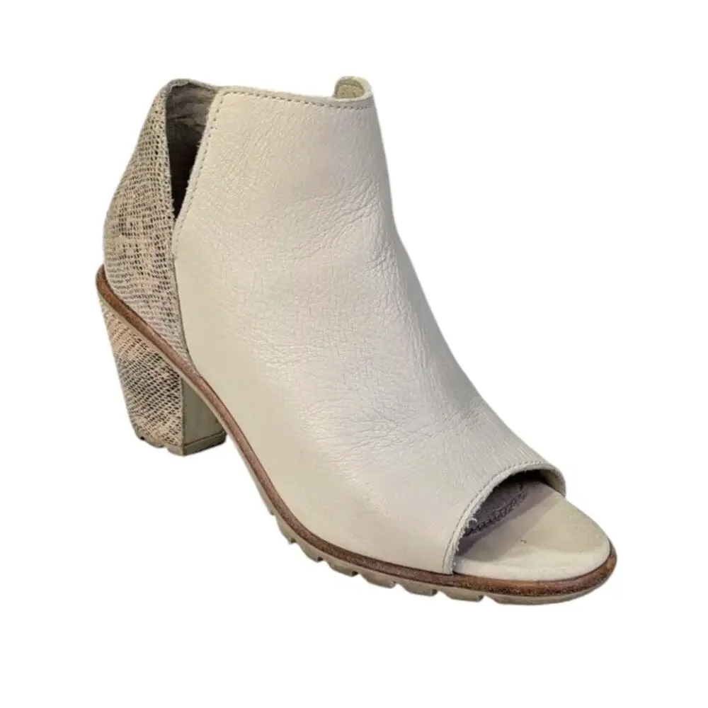 Sorel rubber cutout eva