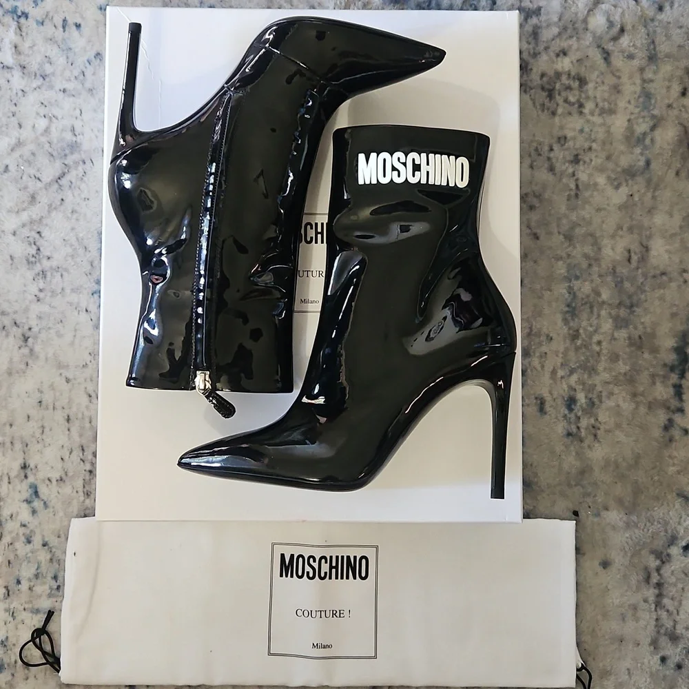Moschino turn heads