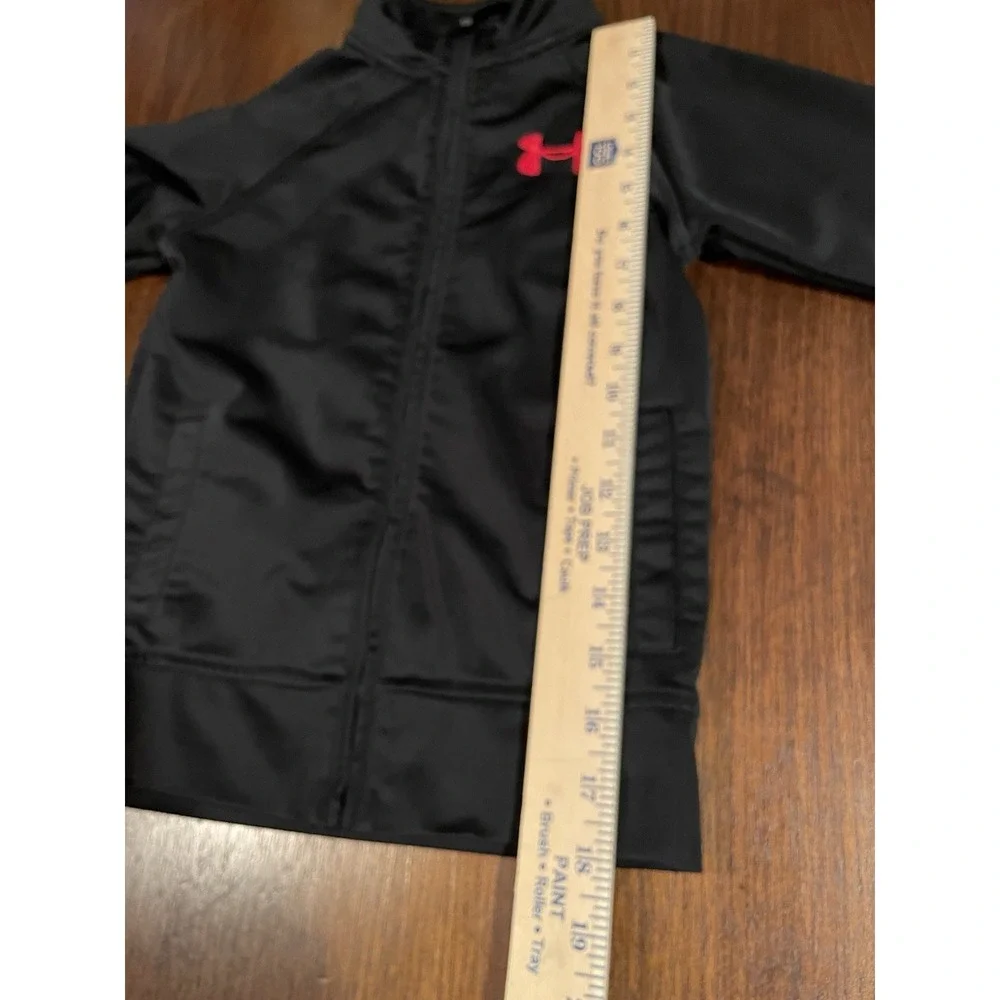 Under Armor Boys Jacket Size 6 Black RedAthleisure Sporty Basic Classic Playware