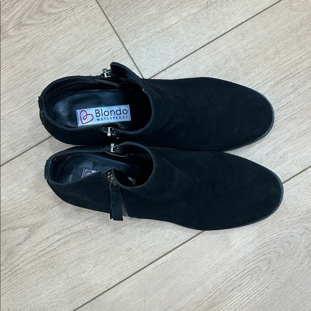 Blondo Suede Waterproof Liam Bootie Size 8.5