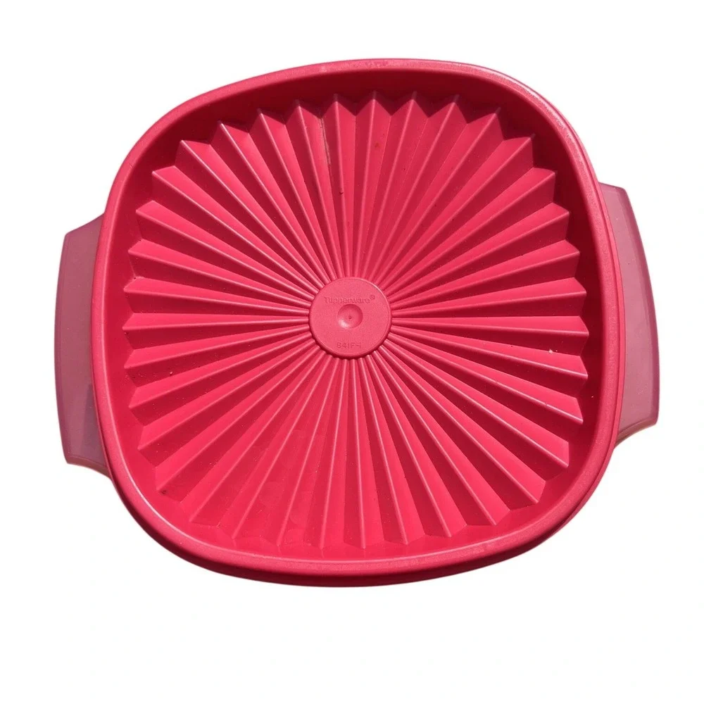 Tupperware‎ Square-ish Pink Food Storage Container with Lid - Vintage Kitchen
