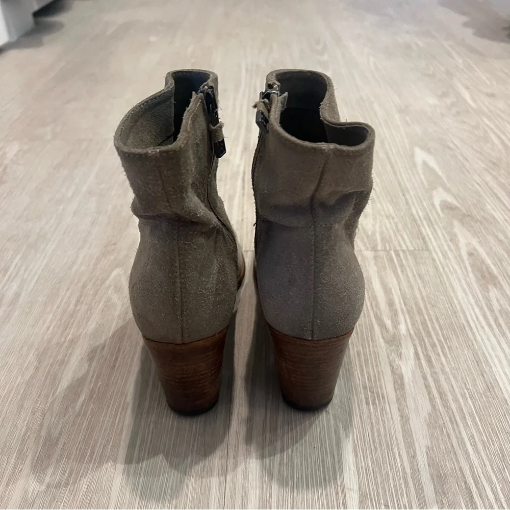 Alberto Fermani zip size closure