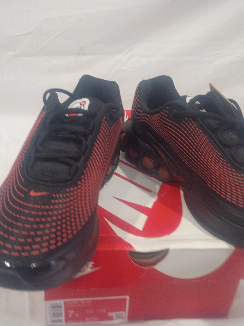 Nike Air Max DN (GS) Box - Red / White