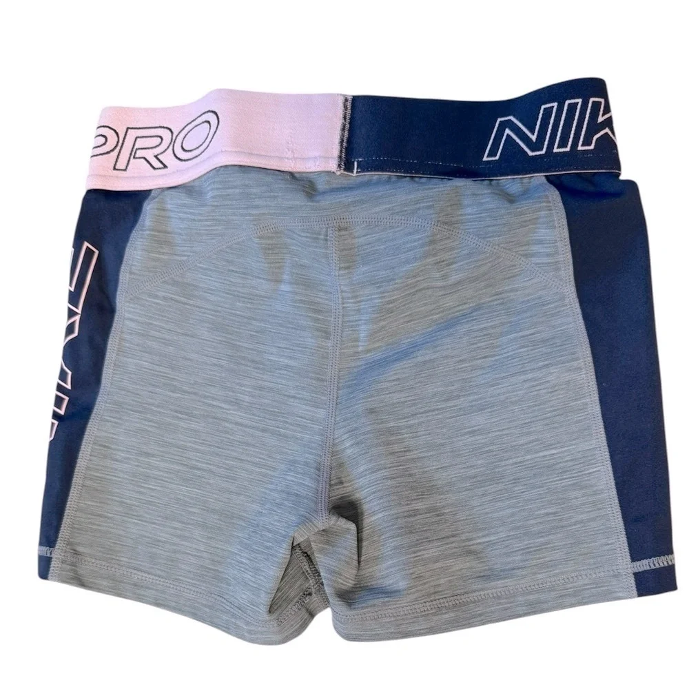 Nike bundles logo