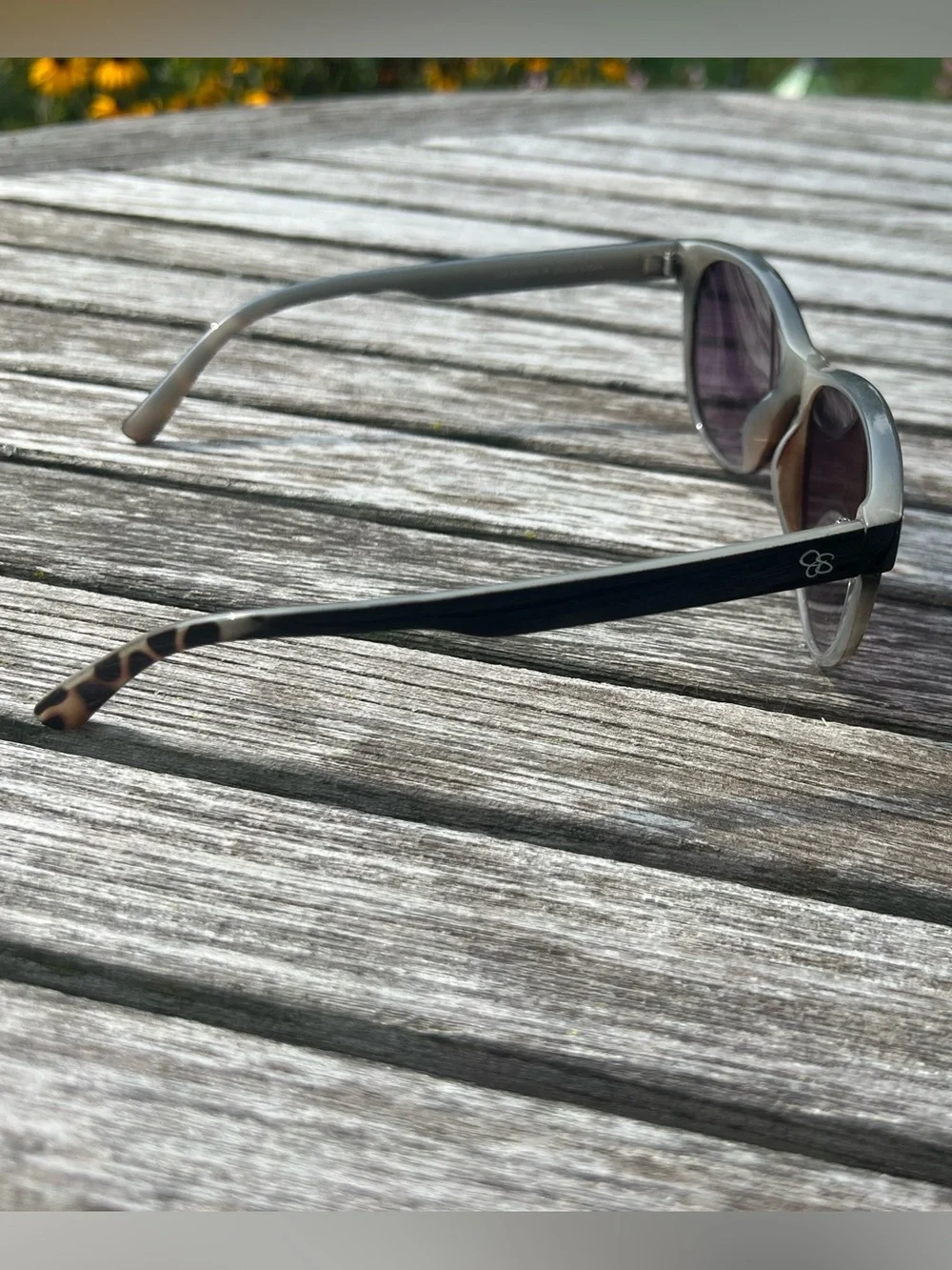 Jessica Simpson tinted black sunglasses