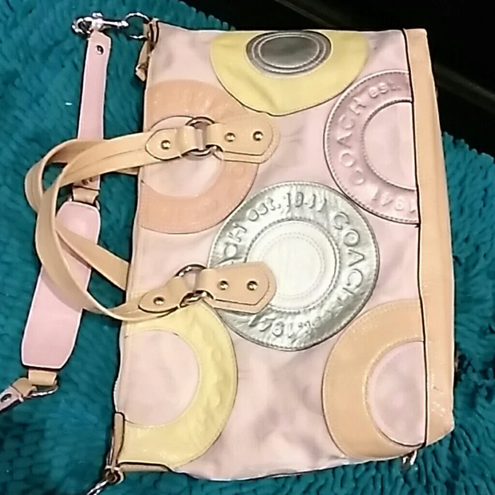 Coach satchel circular