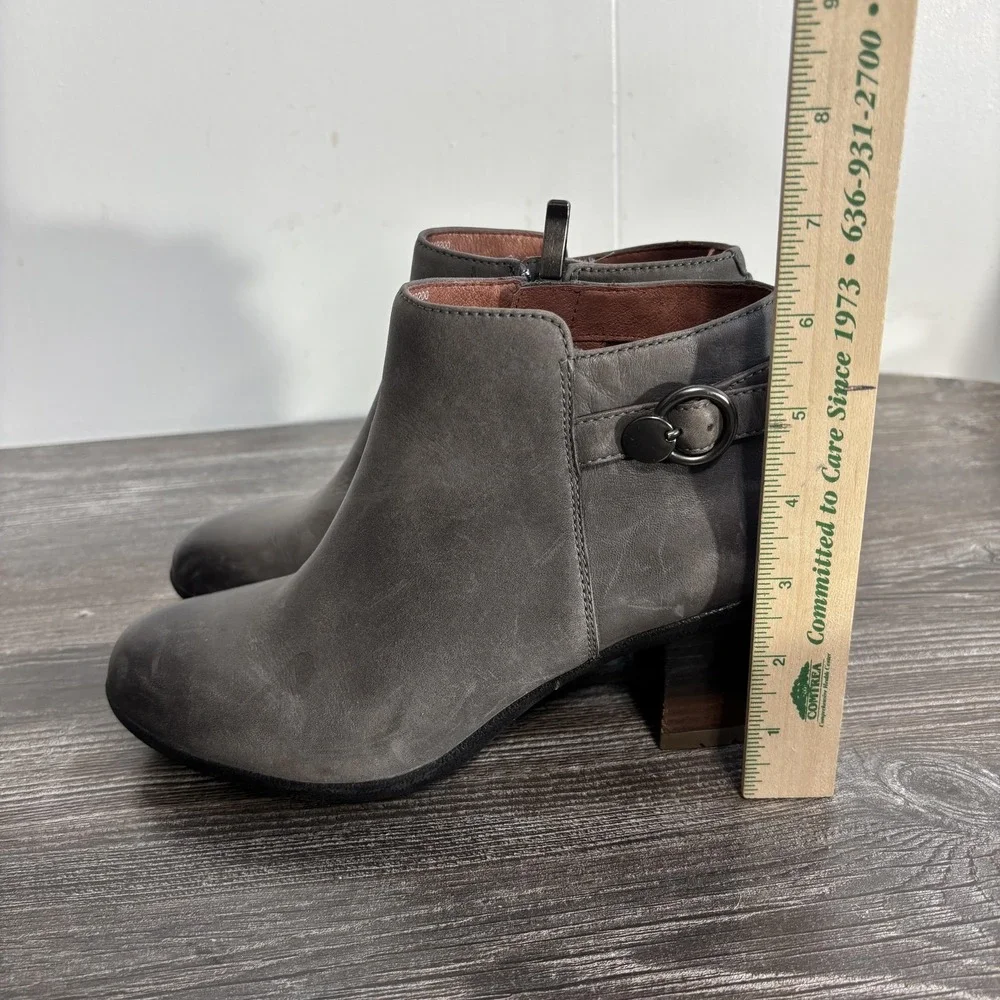 Dansko Booties Womens Size 38 Gray Leather Waterproof Ankle Zip Block Heel