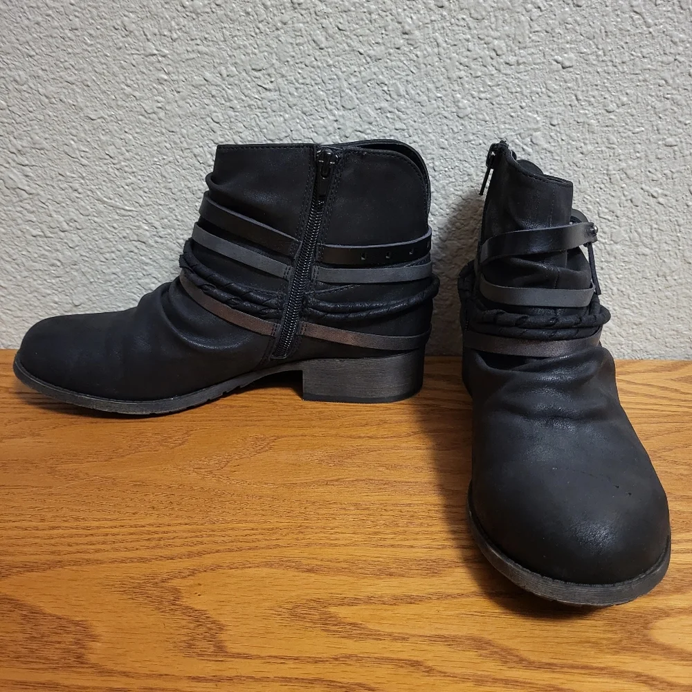 Jellypop Black Seattle Booties Size 7½M